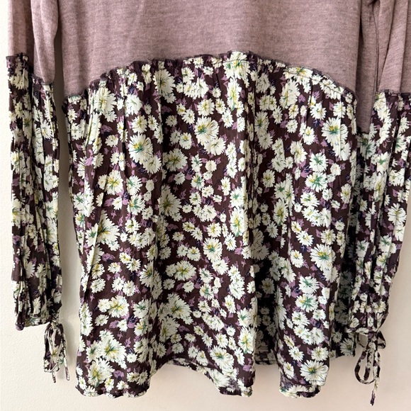 Easel NWOT New Without Tags Floral Long Sleeve Tunic Top, size M, Mauve Purple - Picture 5 of 10